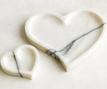 Load image into Gallery viewer, Heart marble tray set (25 cm & 15 cm)