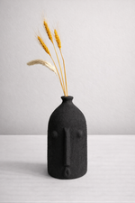 Load image into Gallery viewer, Alfeo Black Vase ( includes dried stems)