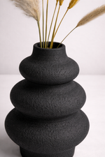 Load image into Gallery viewer, Aura black Vase ( includes dried stems)