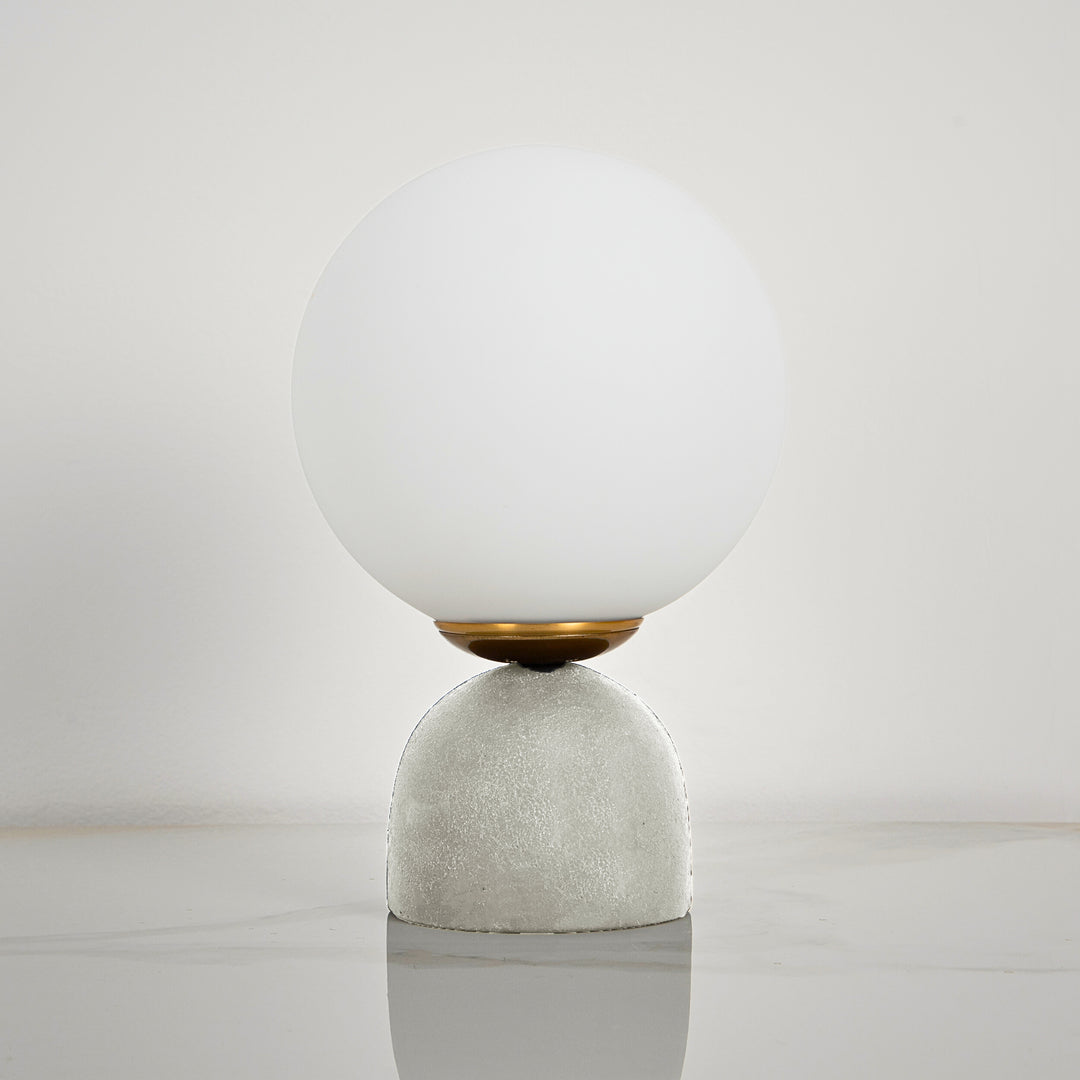PENN Pottey TABLE LAMP - white