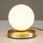 Load image into Gallery viewer, Gold Globo di vetro table lamp
