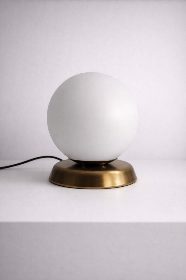 Gold Globo di vetro table lamp