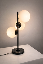 Load image into Gallery viewer, Black Globo di vetro table lamp - 3 globes