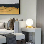 Load image into Gallery viewer, Gold Globo di vetro table lamp
