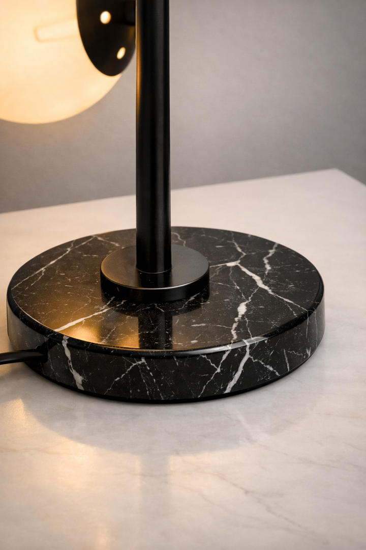 Black Globo di vetro table lamp - 3 globes