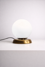 Load image into Gallery viewer, Gold Globo di vetro table lamp