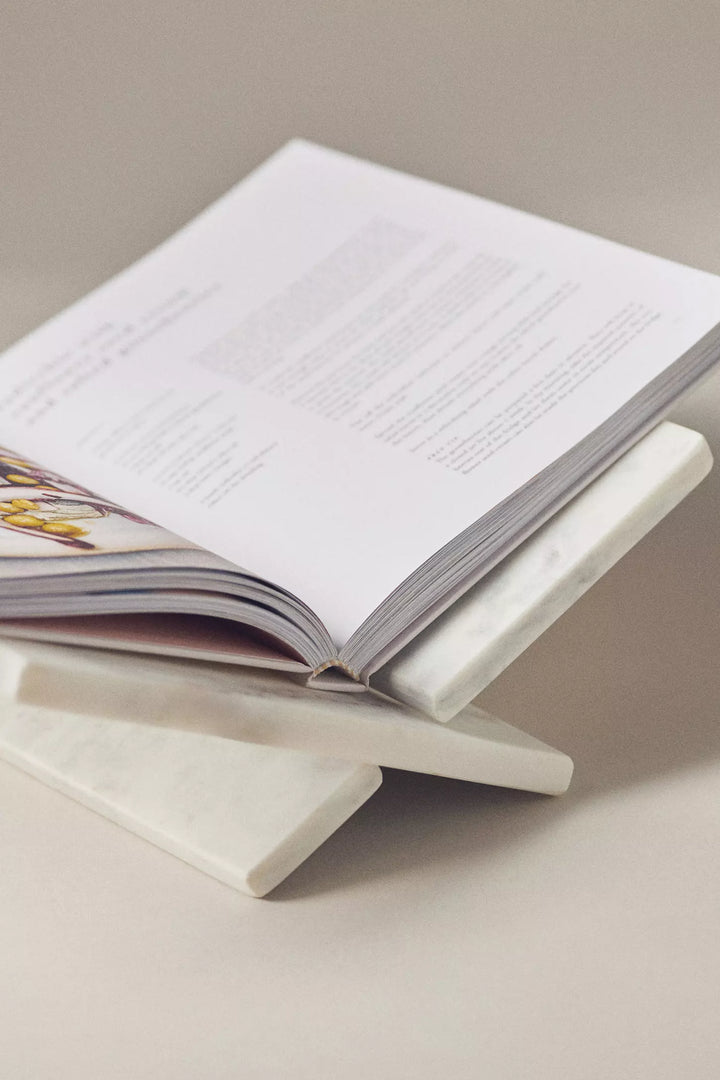 Cararra marble book holder