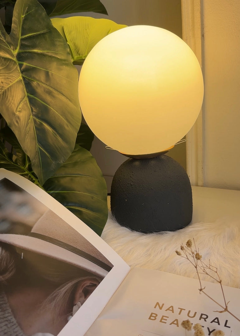 PENN Pottey TABLE LAMP - Black