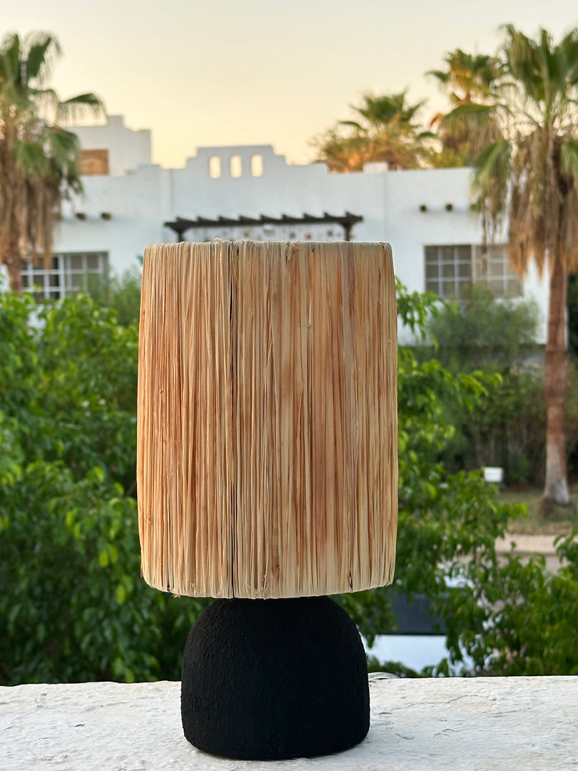 calda table lamp - black
