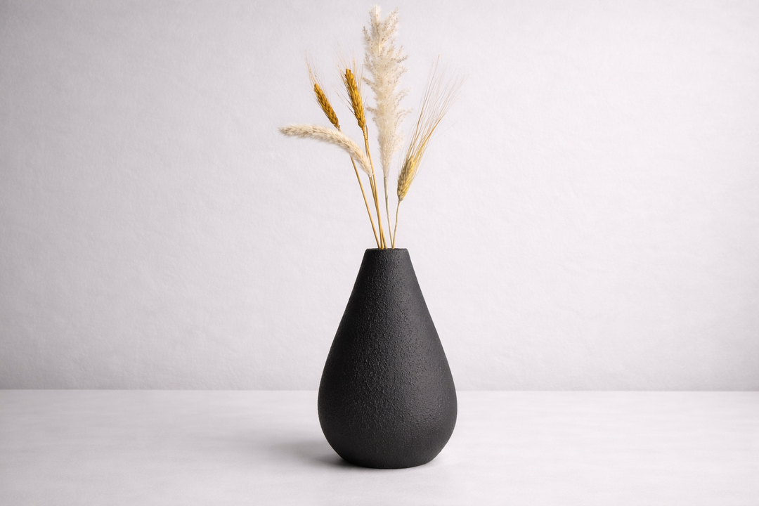 Helio black Vase ( includes dried stems)