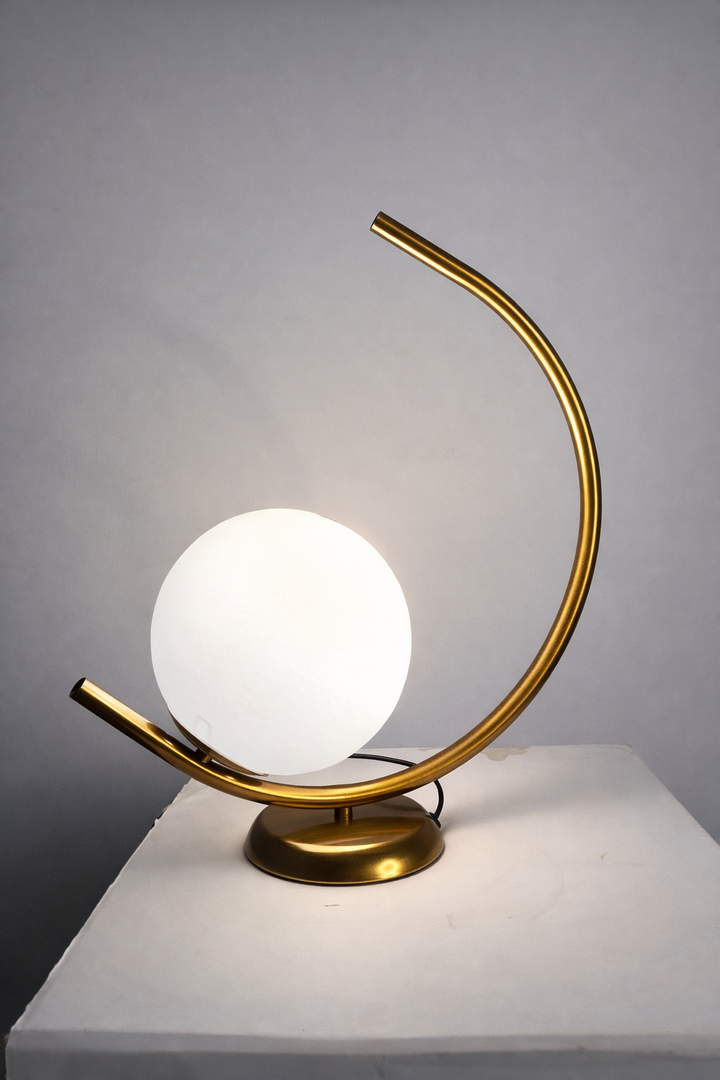 Gold Globo.turn di vetro table lamp