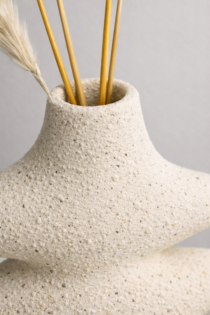 Petit Olla White Vase ( includes dried stems)