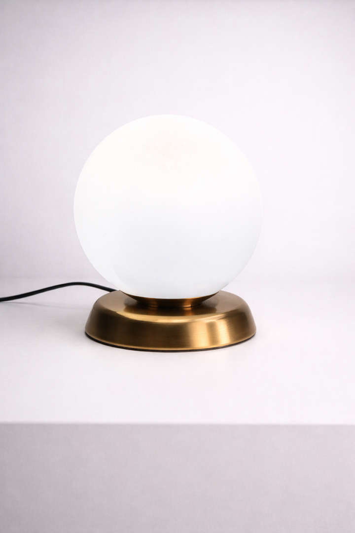 Gold Globo di vetro table lamp